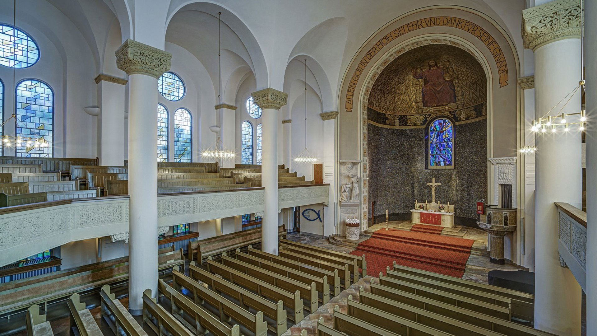 Kirchenschiff der Lukaskirche